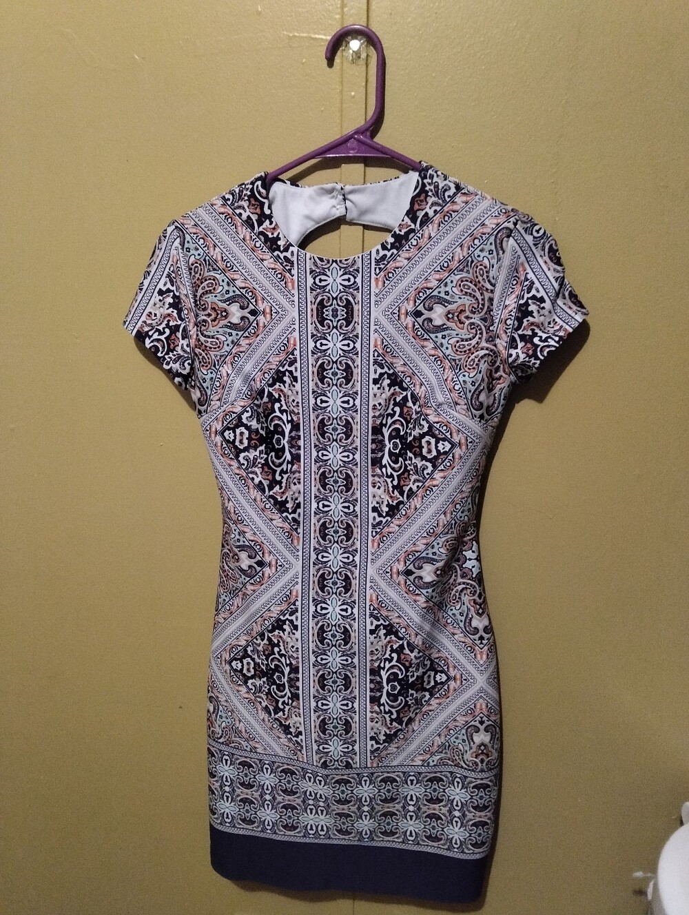 Printed Short Sleeve Sheath Dress in Black and Pink